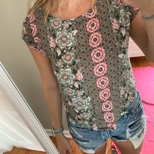 Cute flower blouse size M